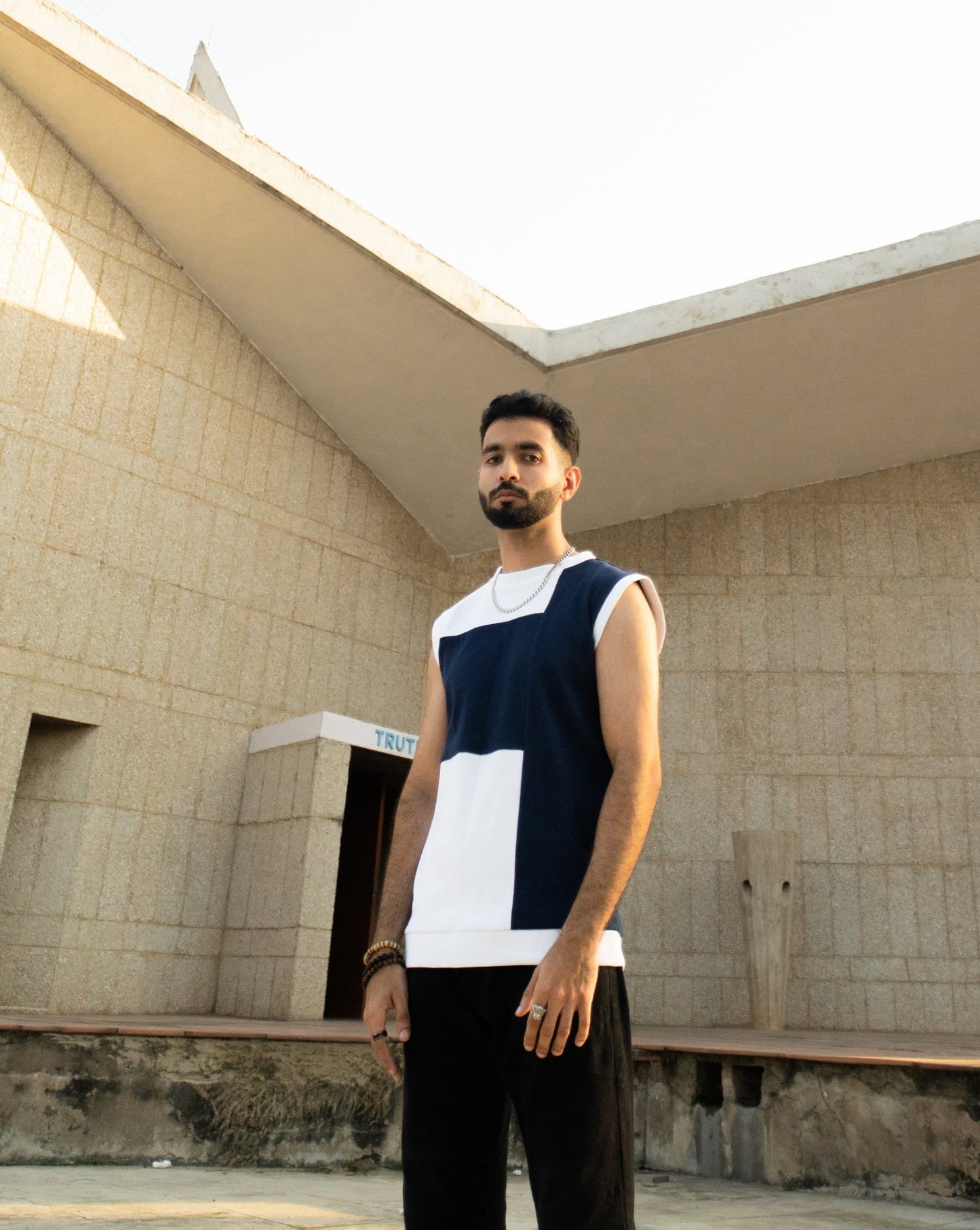 Neo Vest